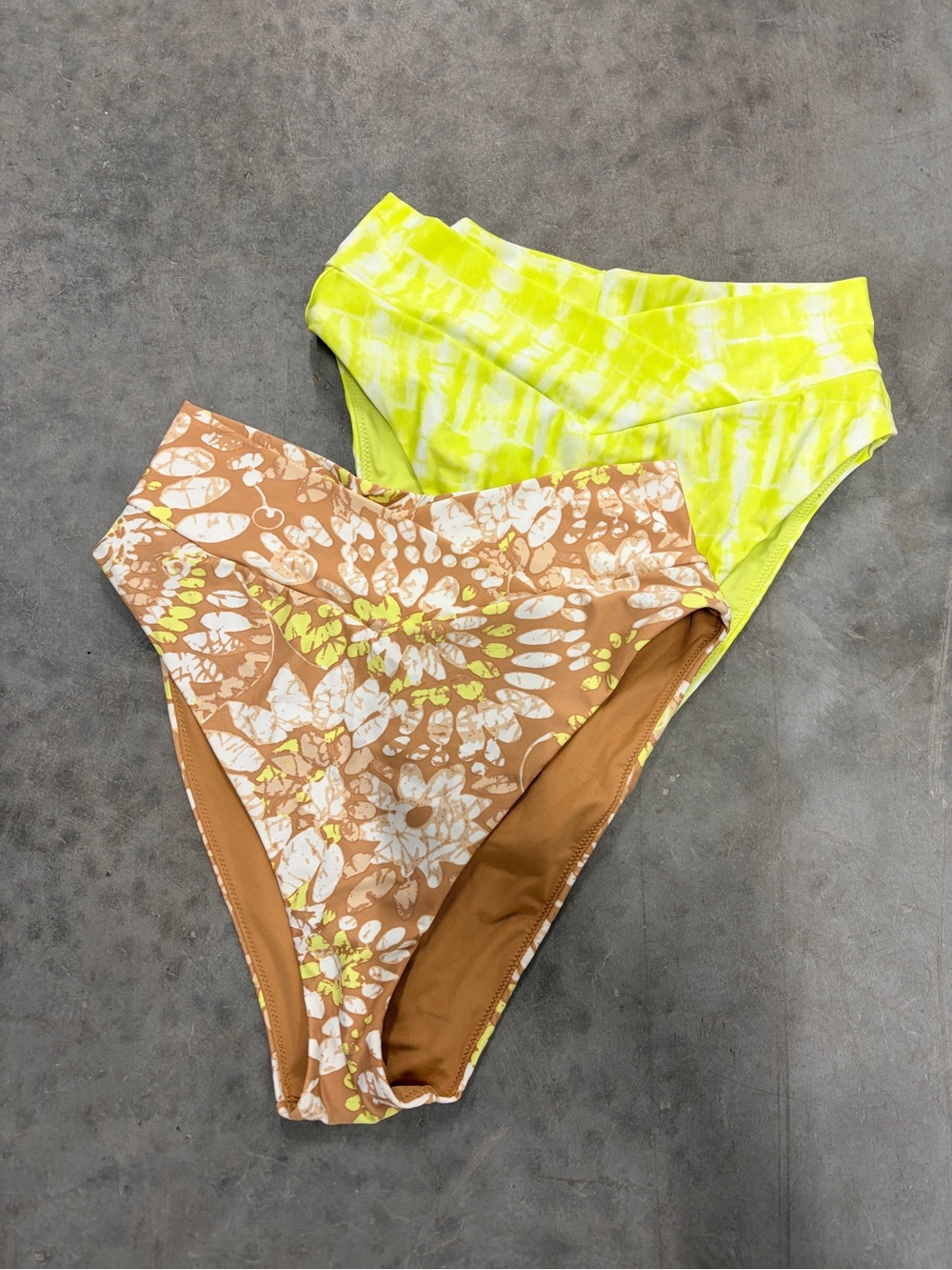 aerie Two-Pack High-Waist Bikini Bottoms - Neon Yellow & Tan Floral